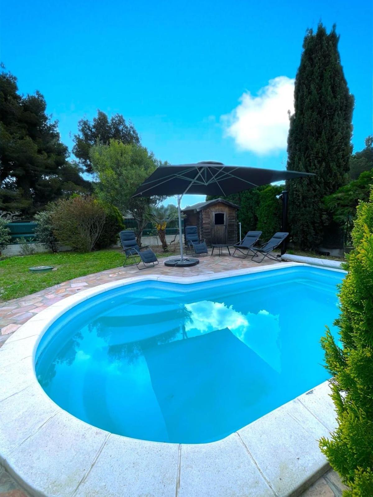 VILLA CONSTANCE - Swimming pool & Parking - sleeps 8 Six-Fours-les-Plages Bagian luar foto